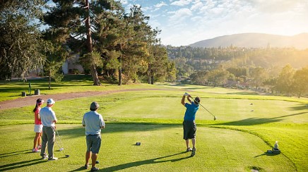 Cours golf collectifs Marseille – Golf Bastide de la Salette – Natacha Cours golf collectifs Marseille - Golf Bastide de la Salette - Natacha