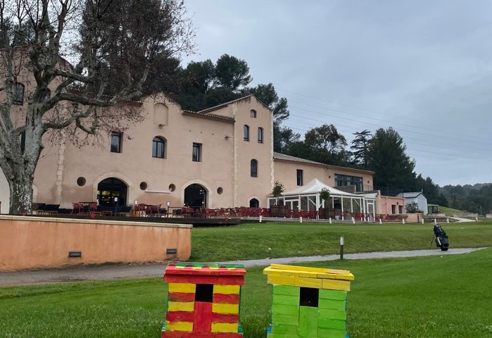 Biodiversité Des nichoirs à oiseaux exclusifs au Golf Bastide de la Salette